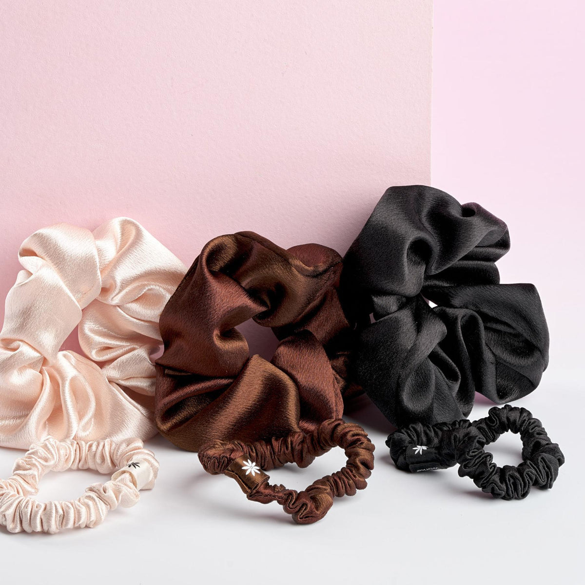 Brush Works Everyday Satin Scrunchie Gjafasett