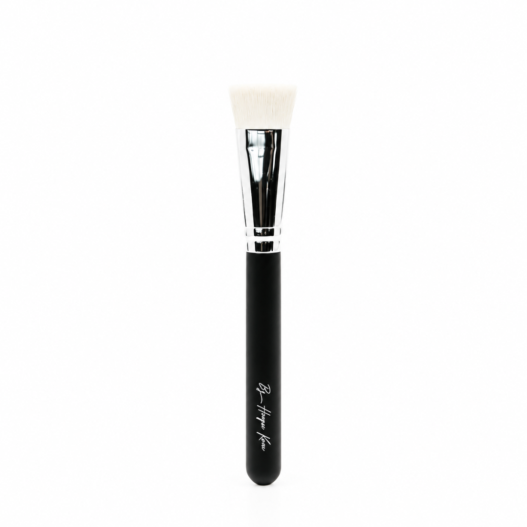 By Harpa Kára Bursti Nr. 17 The Multitasker Brush