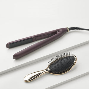 HH Simonsen True Divinity Huckleberry Sléttujárn + Wonder Brush Gjafasett
