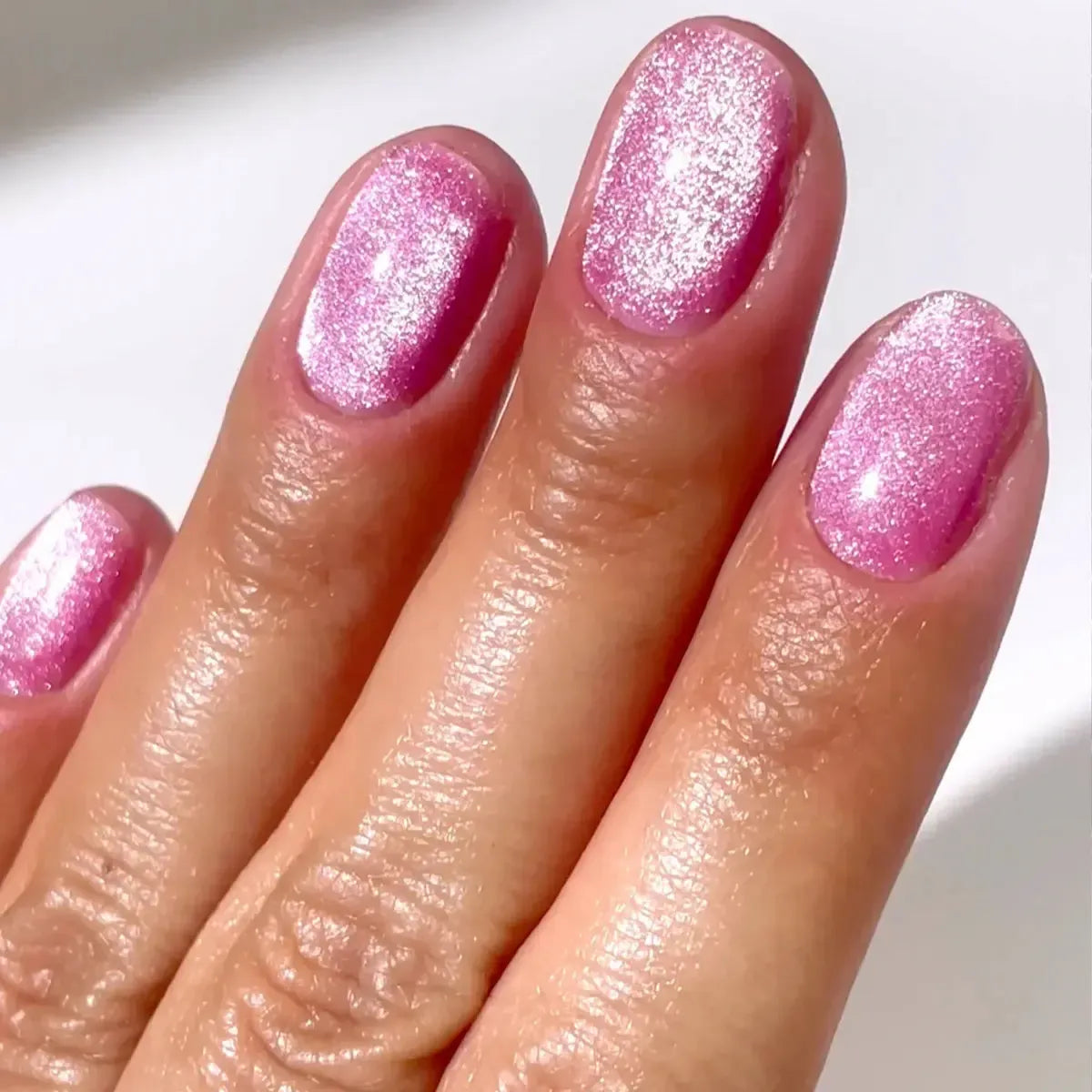 Le Mini Macaron Magnet Cat Eye Gel Polish Cosmopolitan Velvet