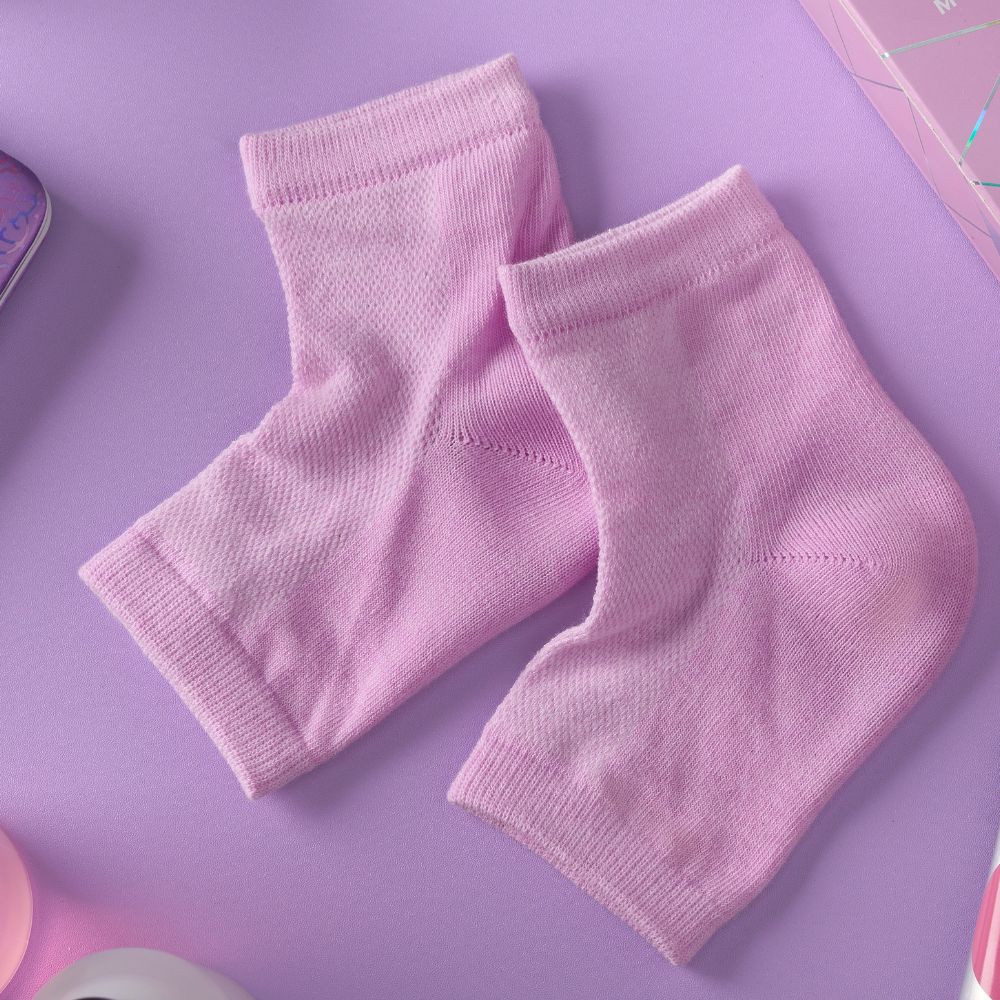 POS - Glowxie Moisturising Heel Socks