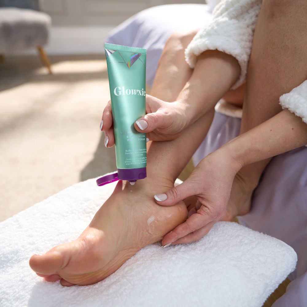 POS - Glowxie Vitamin Enriched Exfoliating Foot Scrub