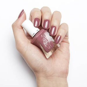 Essie gel couture Not What It Seams